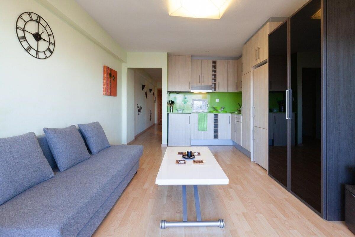 Cozy Apartment In Salou Close To The Beach Exterior foto