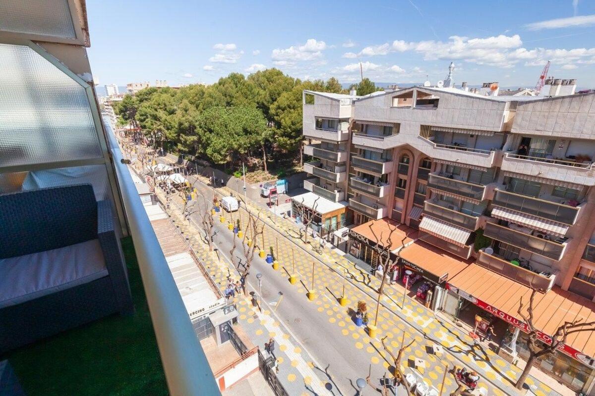 Cozy Apartment In Salou Close To The Beach Exterior foto